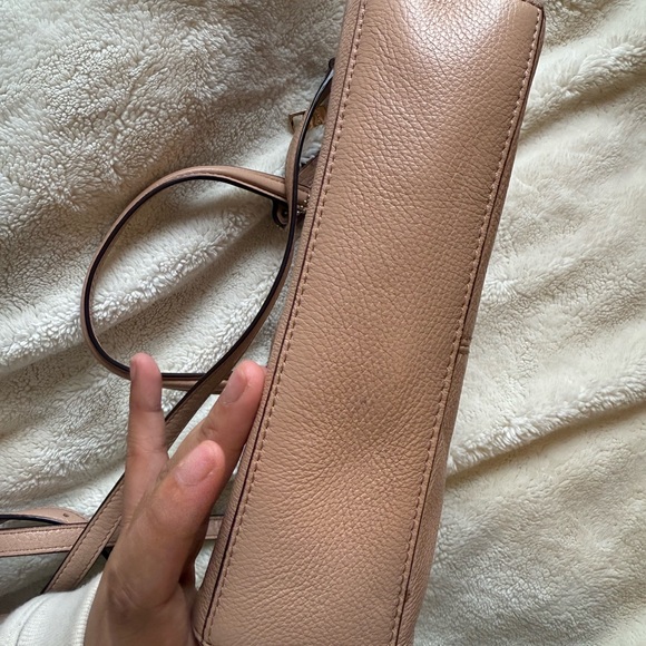 Coach Women's Beige Leather Handbag - Picture 7 of 7